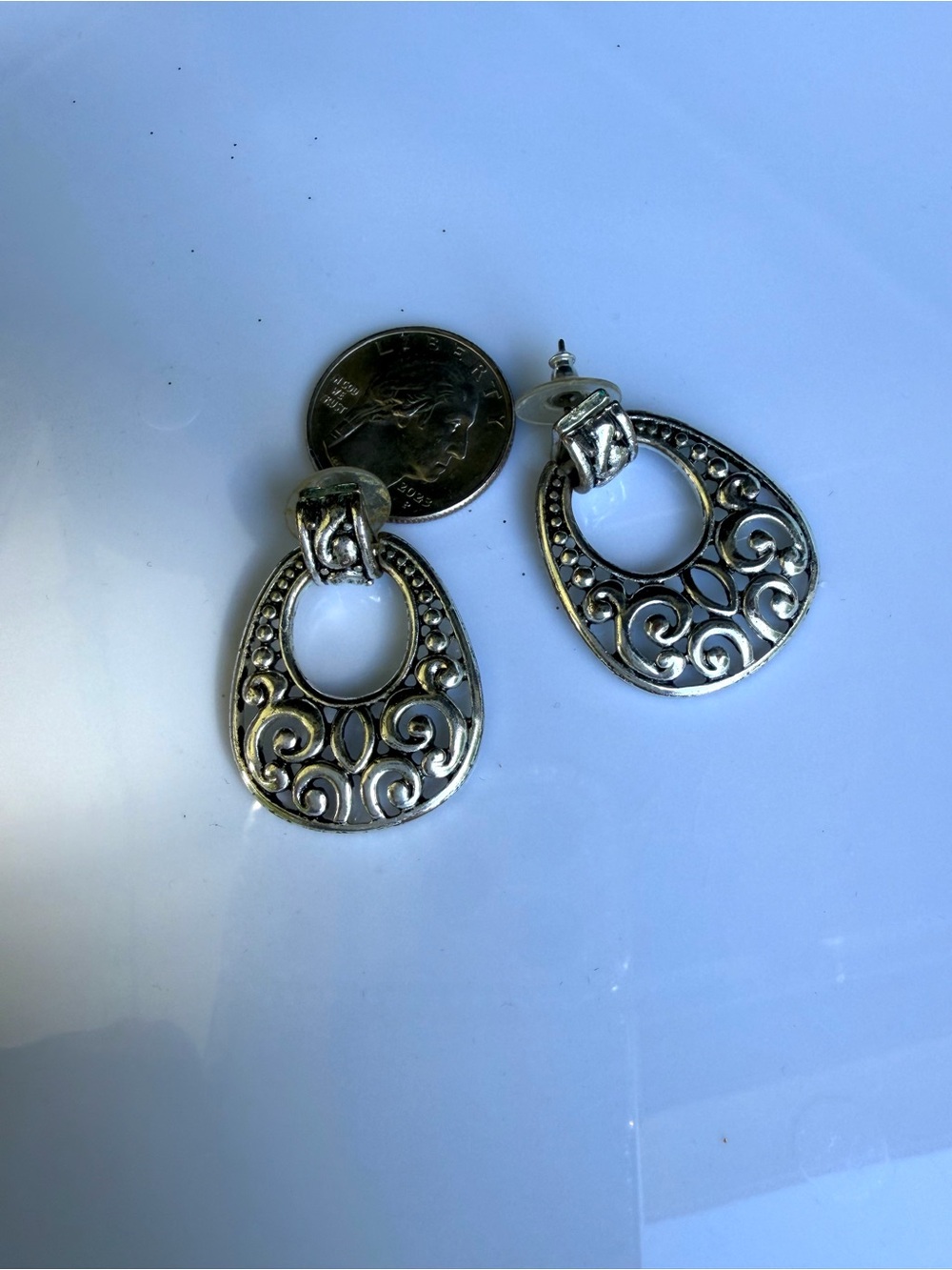 Silver Filigree Teardrop Earrings - Elegant Women's Jewelry